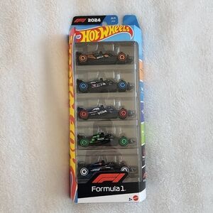 🏎️🏁Hot Wheels Formula 1 Toy Car Set – 5 Cars – 2024 Edition – NWT – Multicolor